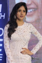 Chandini Chowdary At Shamanthakamani Movie Pre Release Function